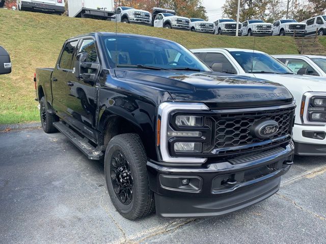 2026 Ford F-350 Lariat photo 2