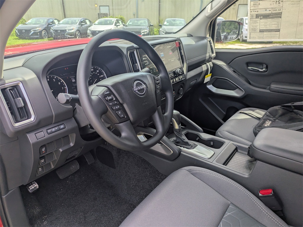 2025 Nissan Frontier SV photo 13