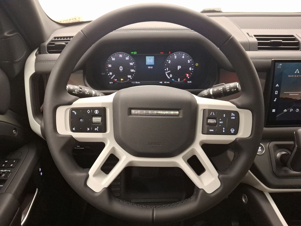 2025 Land Rover Defender 110 S photo 11