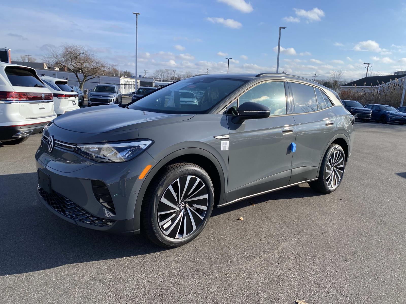 2025 Volkswagen ID.4 PRO's photo