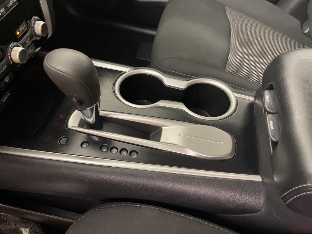 2020 Nissan Pathfinder S photo 27