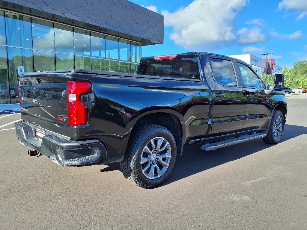 2022 Chevrolet Silverado 1500 RST photo 2