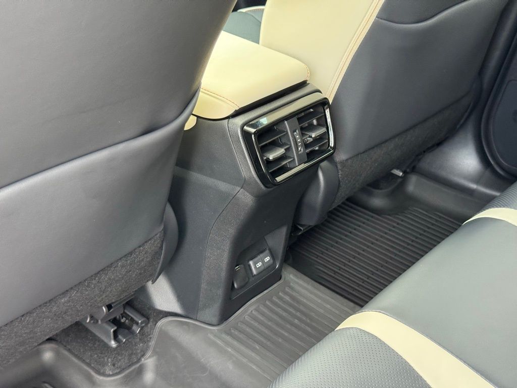 2024 Lexus NX 450h+ Luxury photo 24