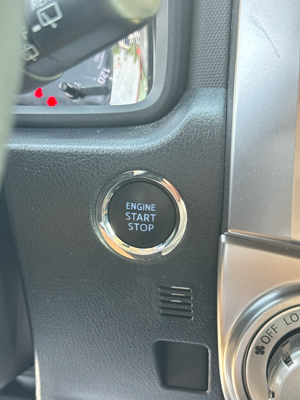 2024 Toyota 4Runner SR5 photo 25