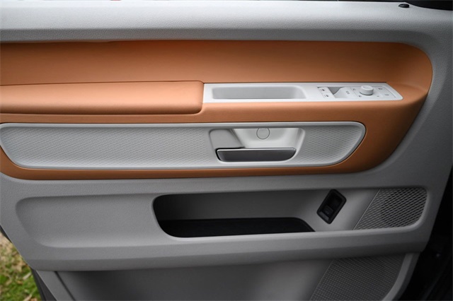 2025 Volkswagen ID. Buzz photo 14