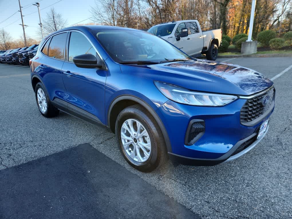 2023 Ford Escape Active photo 3