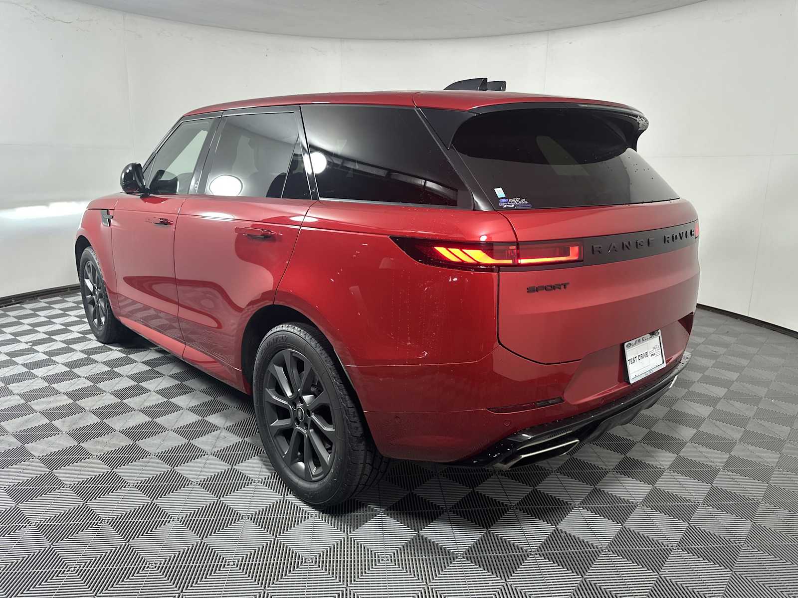 2024 Land Rover Range Rover Sport SE photo 4