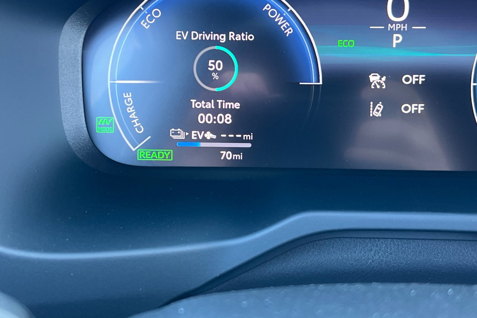 2025 Toyota RAV4 Hybrid XSE photo 18