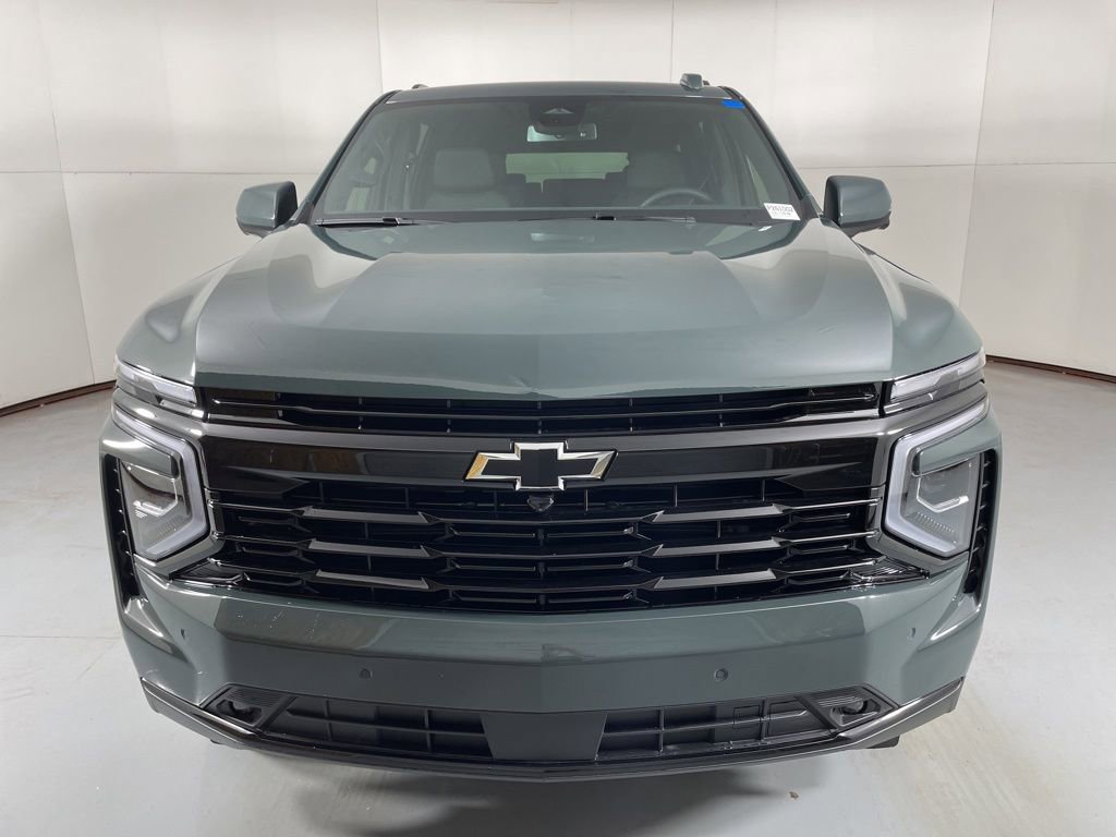 2026 Chevrolet Suburban RST photo 4