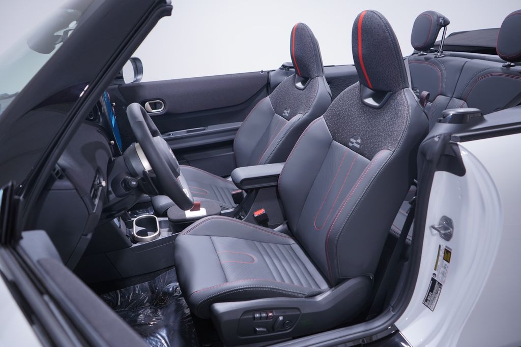 2026 Mini Cooper Convertible Iconic photo 11