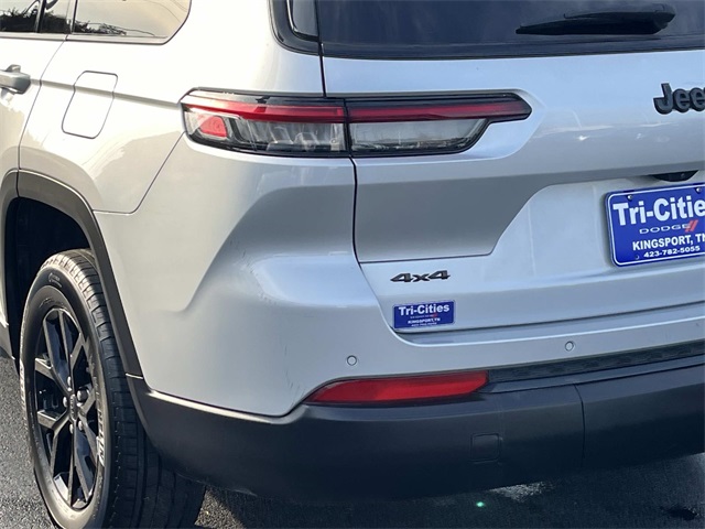 2024 Jeep Grand Cherokee Altitude photo 4