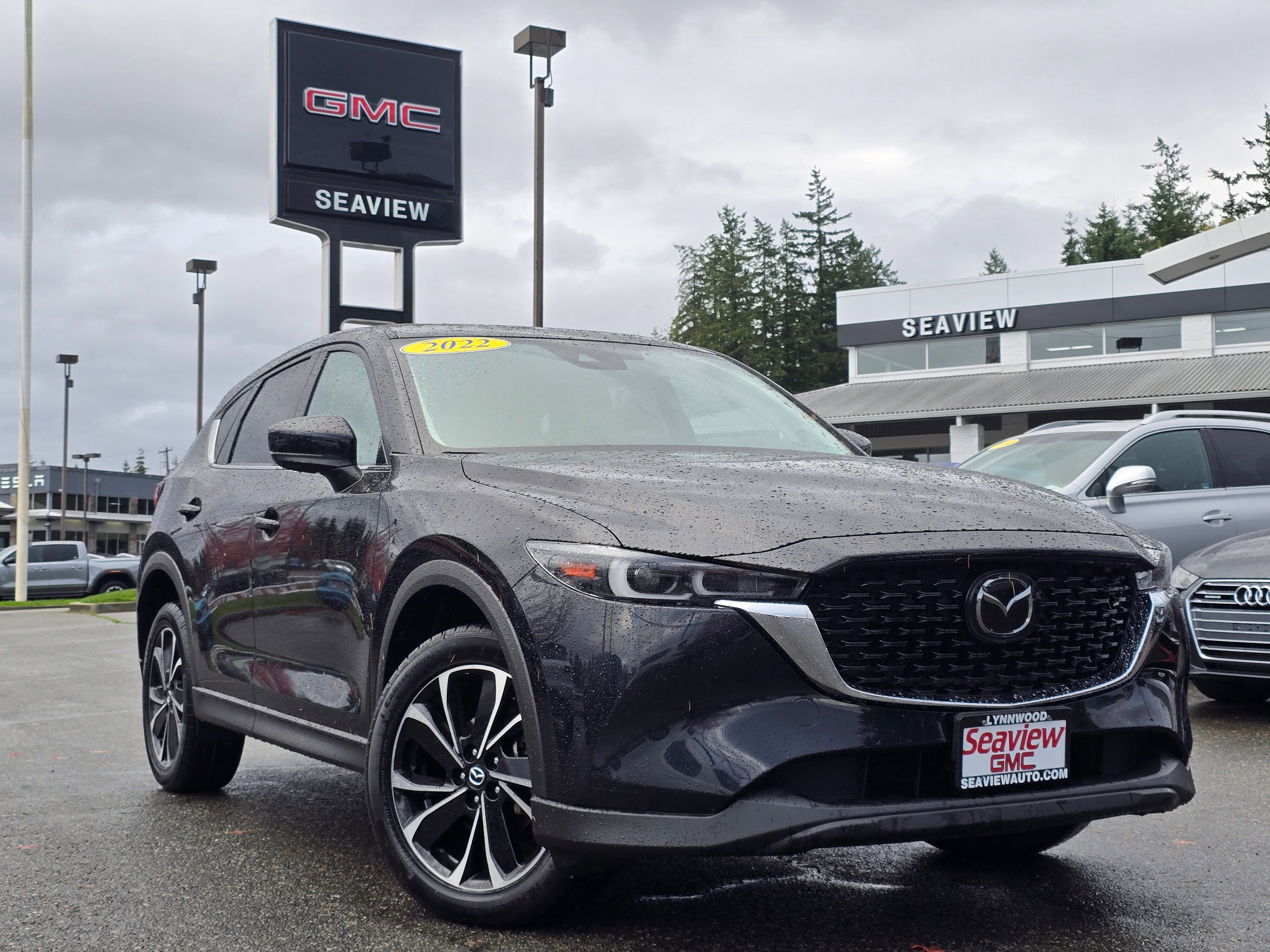 2022 Mazda CX-5 S Premium package's photo