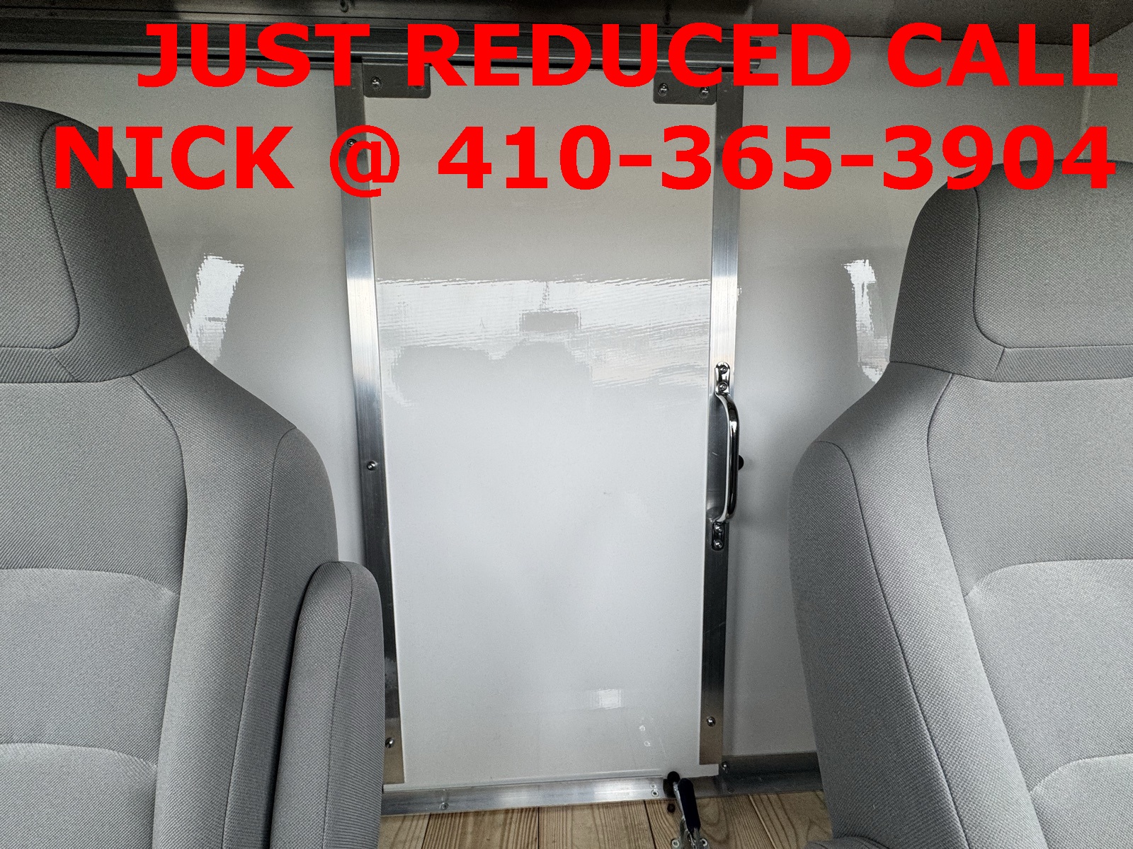 2025 Ford E-350 photo 10