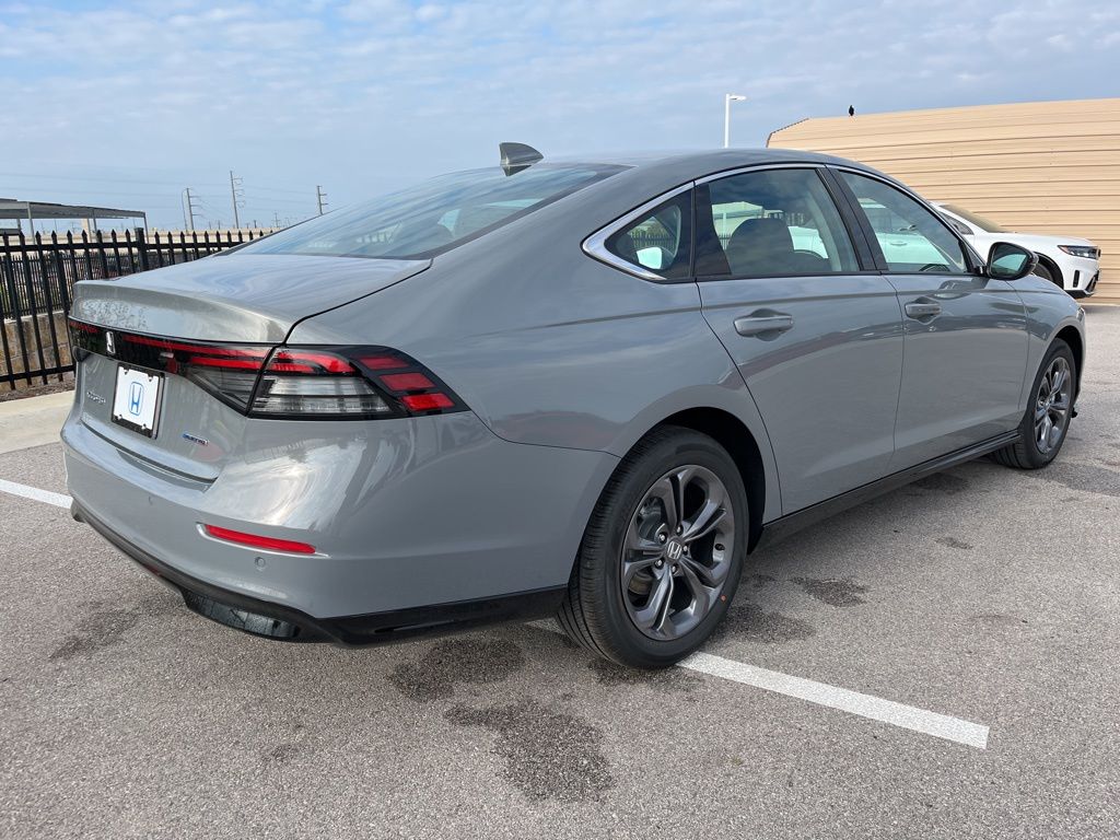 2025 Honda Accord Hybrid EX-L photo 3