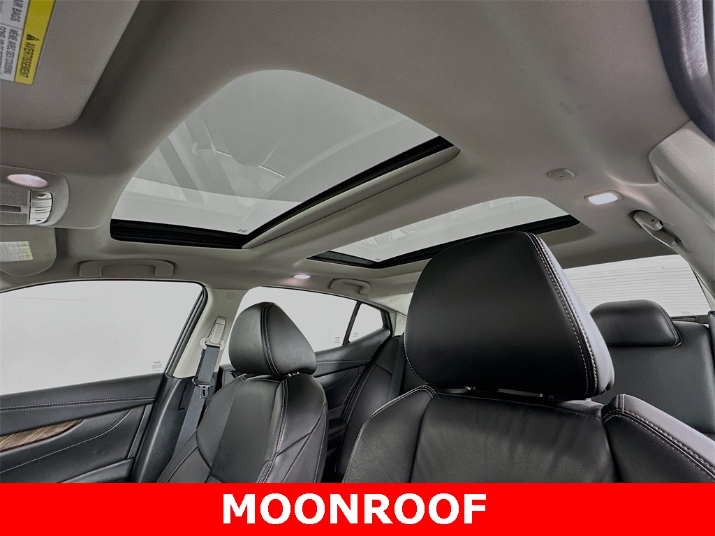 Used 2018 Nissan Maxima Platinum with VIN 1N4AA6AP7JC404919 for sale in Winona, Minnesota