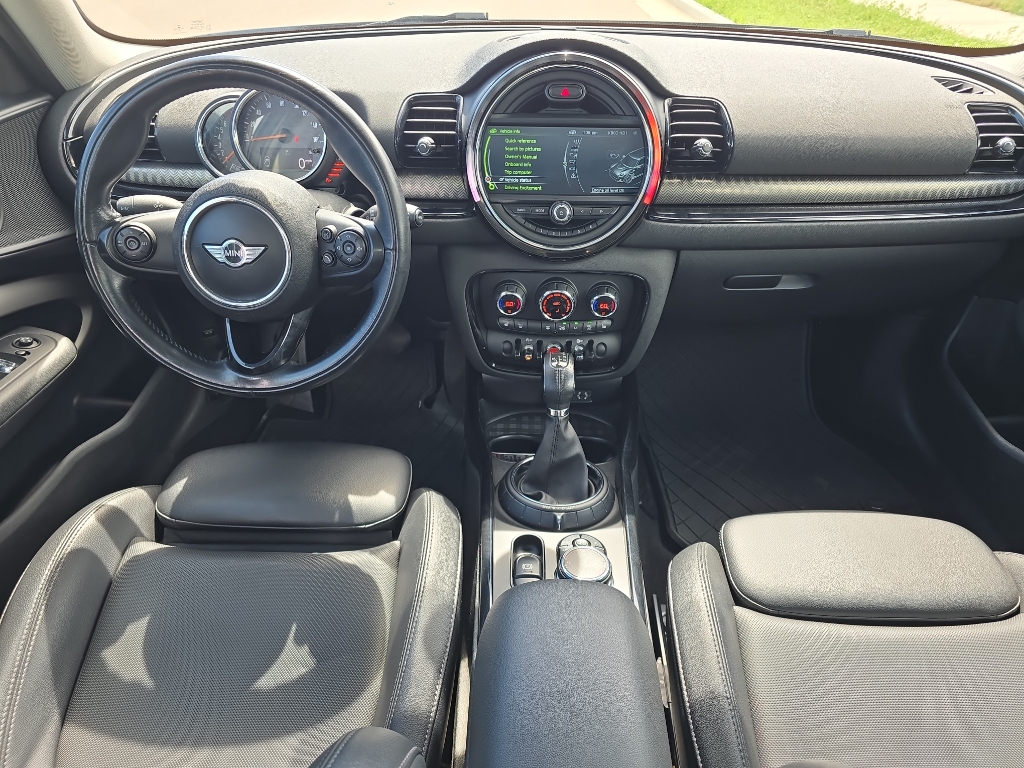 2017 Mini Clubman Base S ALL4 photo 23