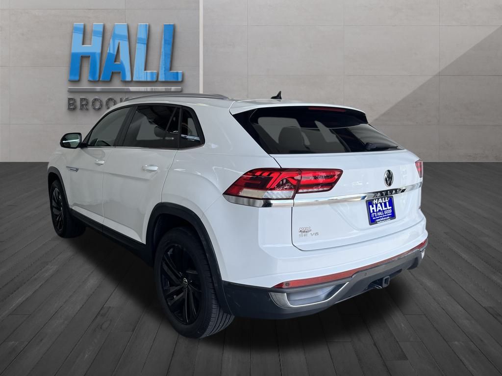2022 Volkswagen Atlas Cross Sport V6 SE Technology photo 3