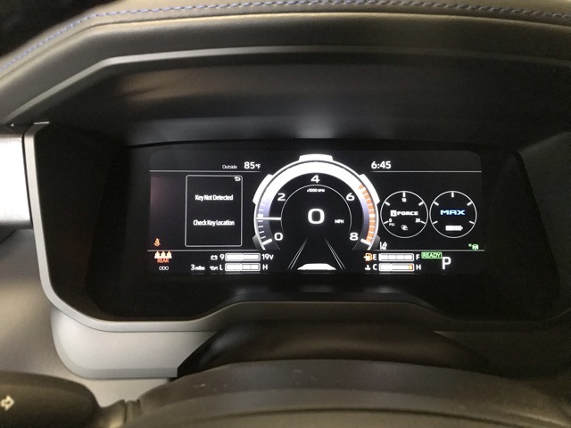 2025 Toyota Tundra Platinum CrewMax photo 19