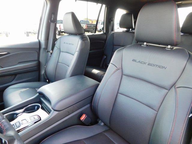 2025 Honda Passport Black Edition photo 16