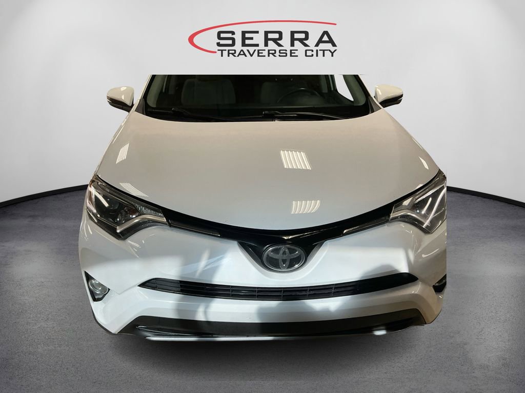 2017 Toyota RAV4 XLE photo 2