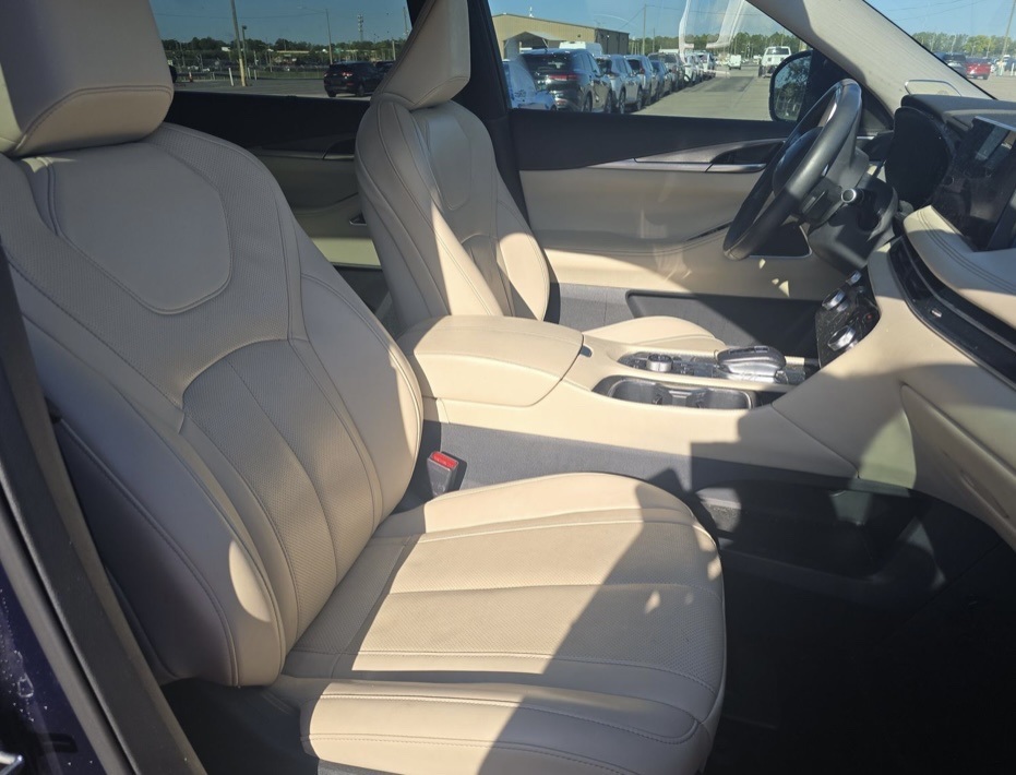 2023 Infiniti QX60 Luxe photo 13