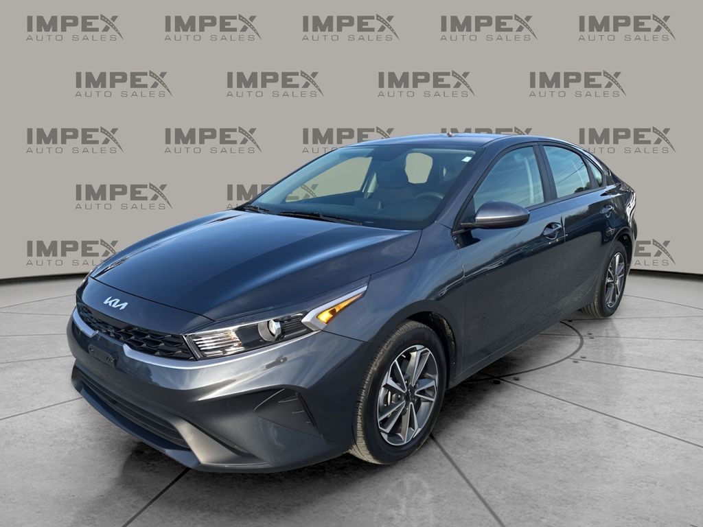 2024 Kia Forte LXS's photo
