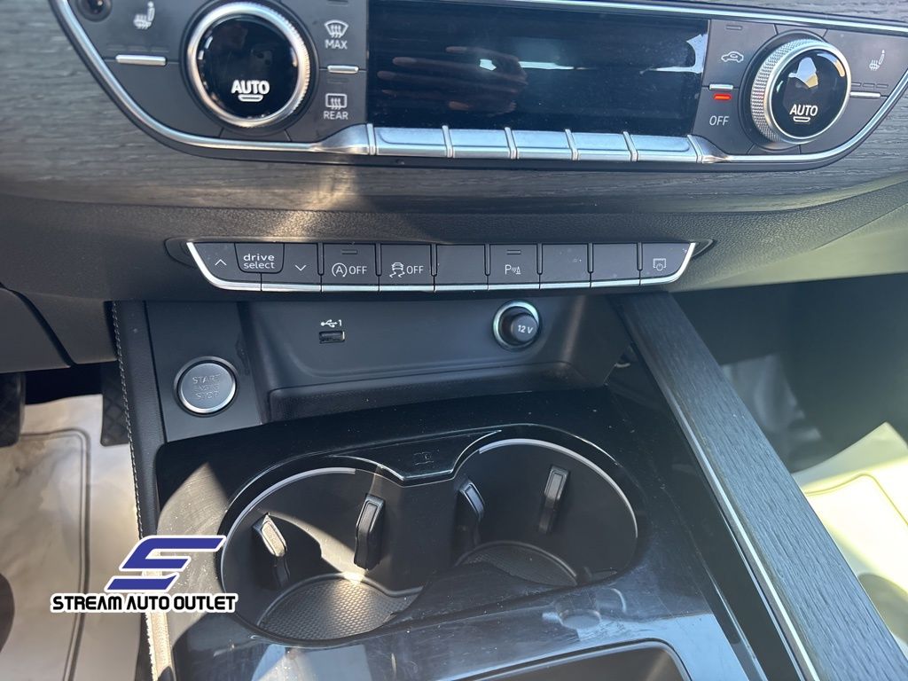 2023 Audi A4 45 S line Premium Plus photo 28
