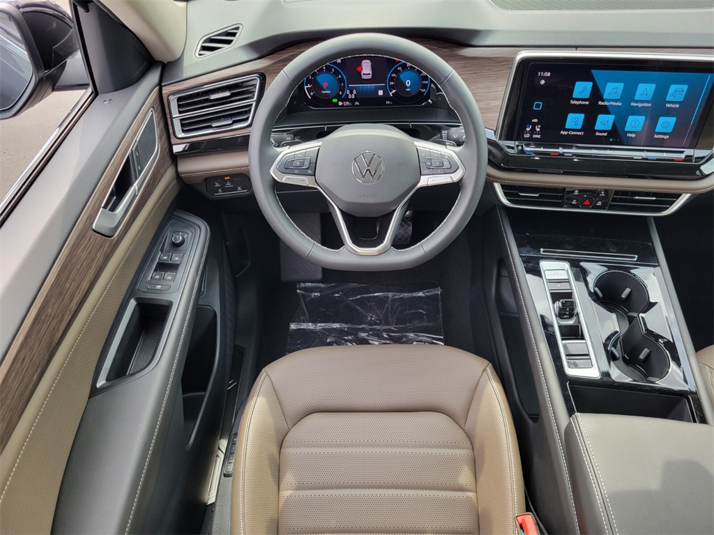 2026 Volkswagen Atlas SEL photo 6