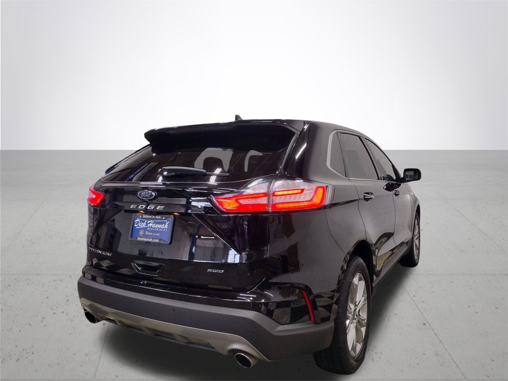 2022 Ford Edge Titanium photo 12