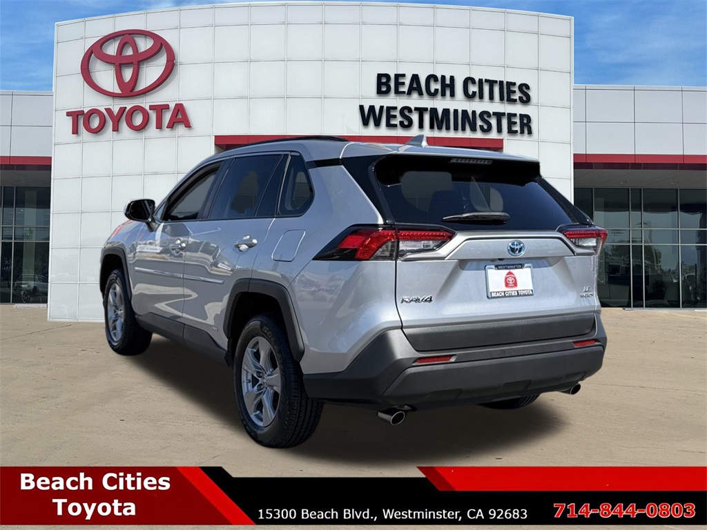 2023 Toyota RAV4 Hybrid LE photo 8
