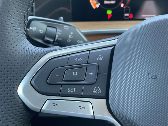 2025 Volkswagen Tiguan SEL R-Line Black photo 21