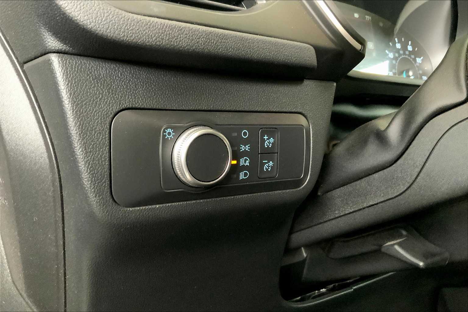 2020 Ford Escape SE photo 30