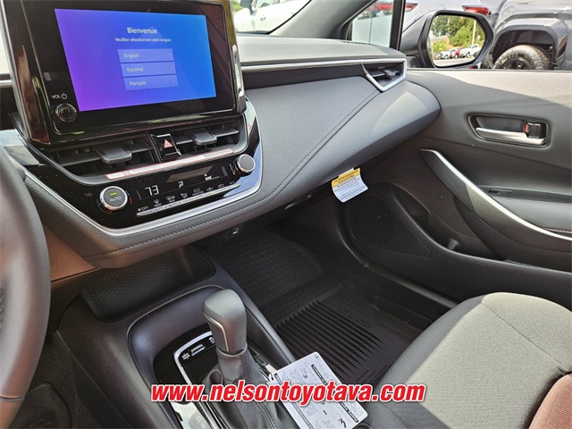 2025 Toyota Corolla SE photo 10