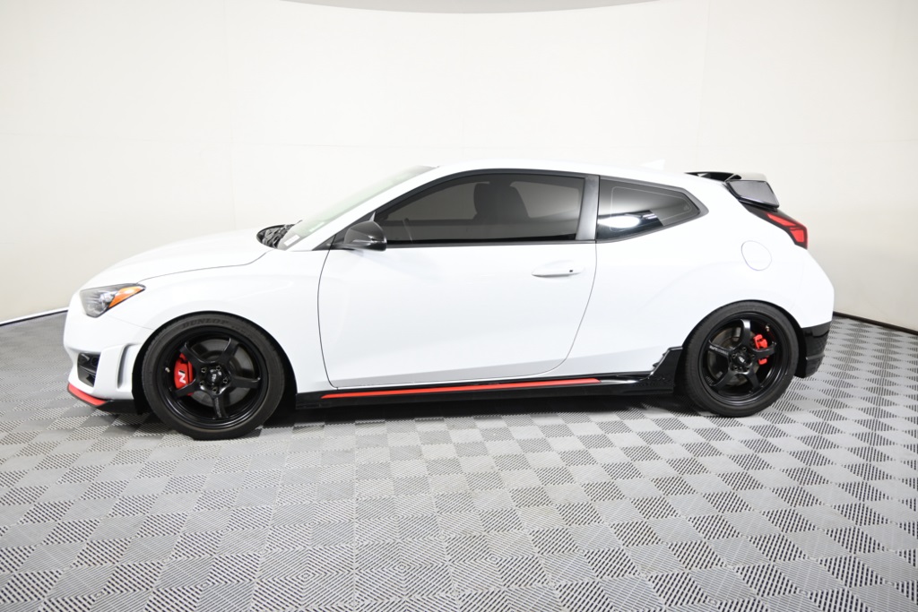 2020 Hyundai Veloster N photo 2