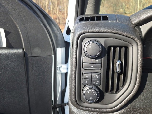 2024 Chevrolet Silverado 2500HD photo 6
