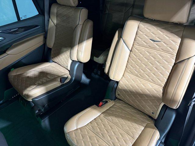 2023 Cadillac Escalade Premium Luxury photo 38