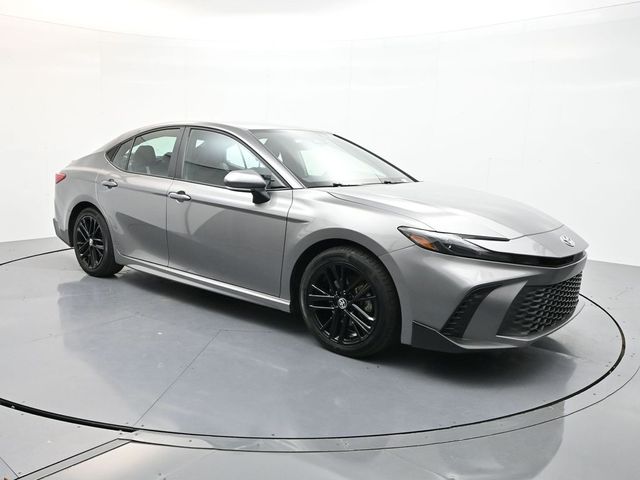 2025 Toyota Camry SE photo 3