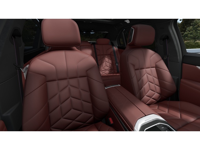 2026 Bmw 750e photo 9