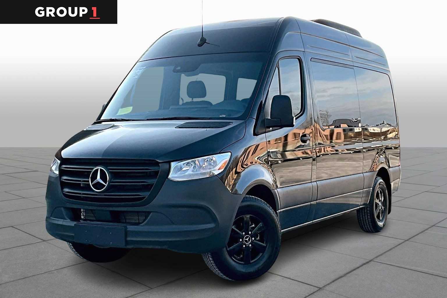 2024 Mercedes-Benz Sprinter Passenger Van Base's photo