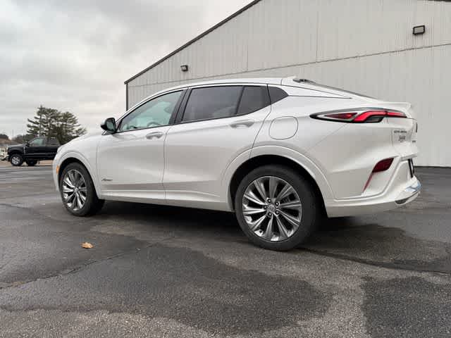 2024 Buick Envista Avenir photo 2