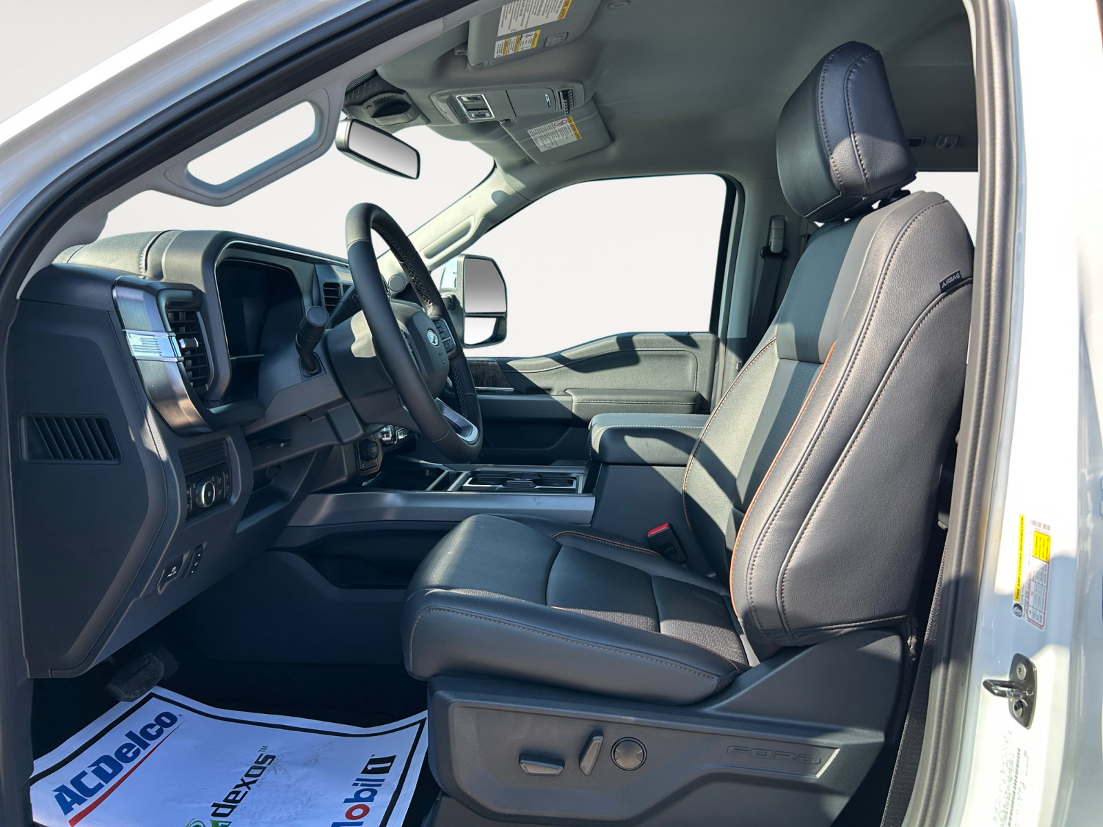 2026 Ford F-350 Lariat photo 16