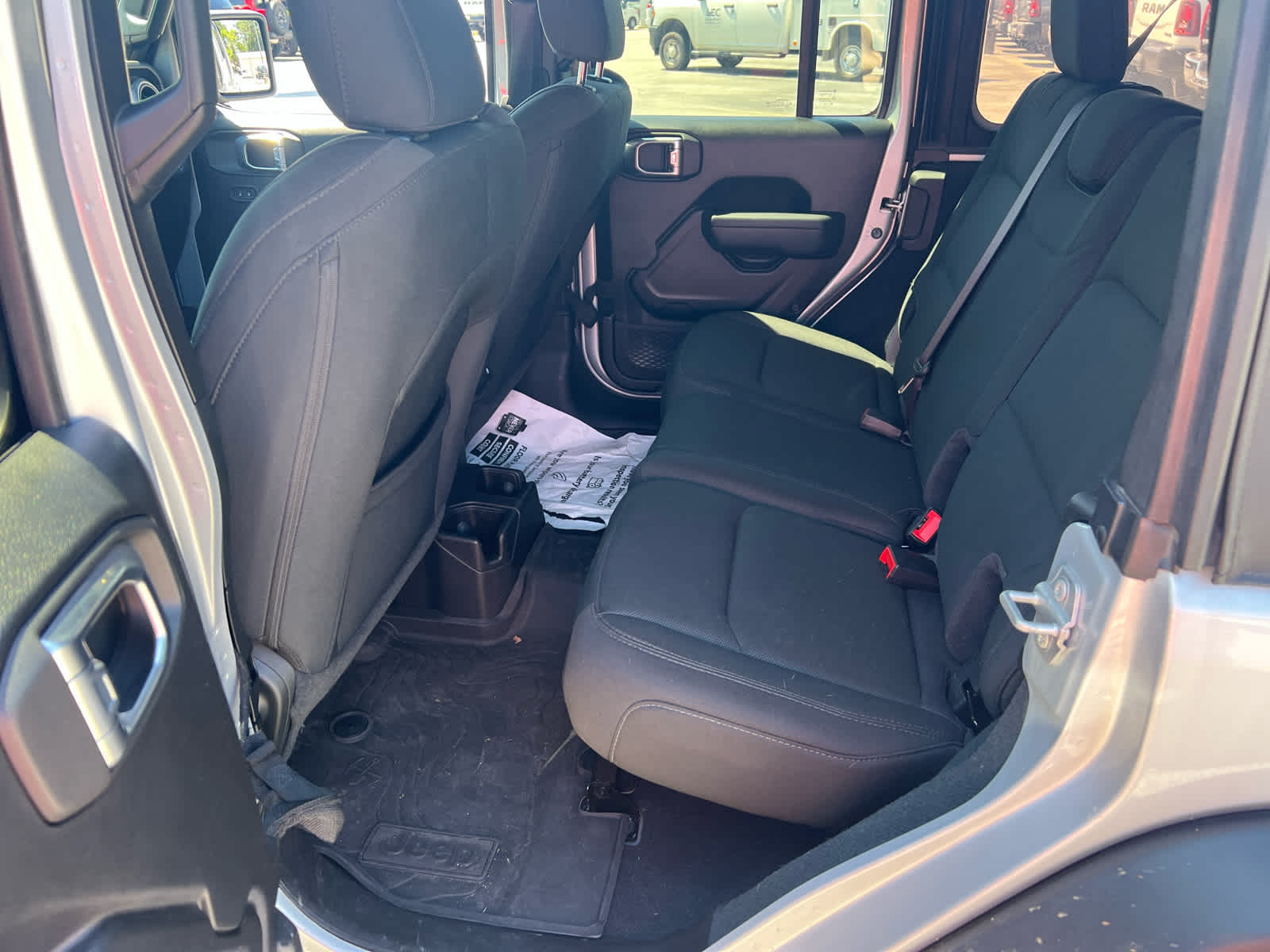 2022 Jeep Wrangler Unlimited Sport S photo 6