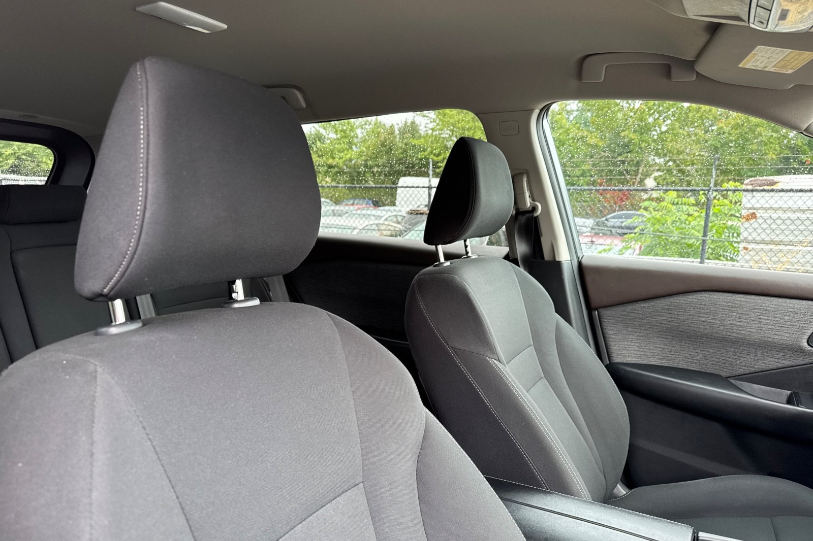 2023 Nissan Rogue S photo 16