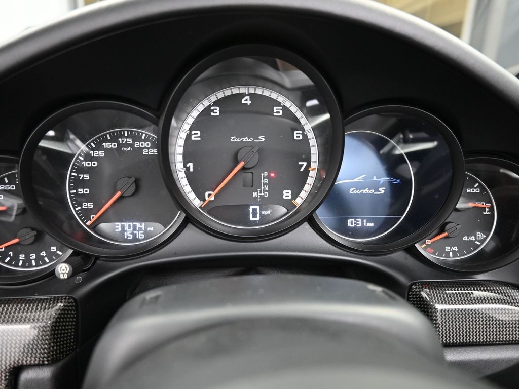 2017 Porsche 911 Turbo S photo 21