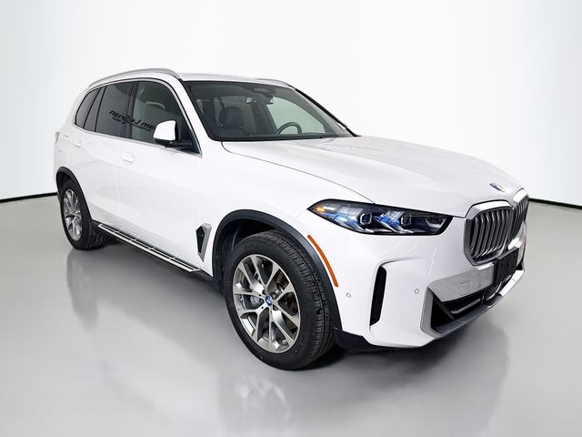 2024 BMW X5 50e's photo