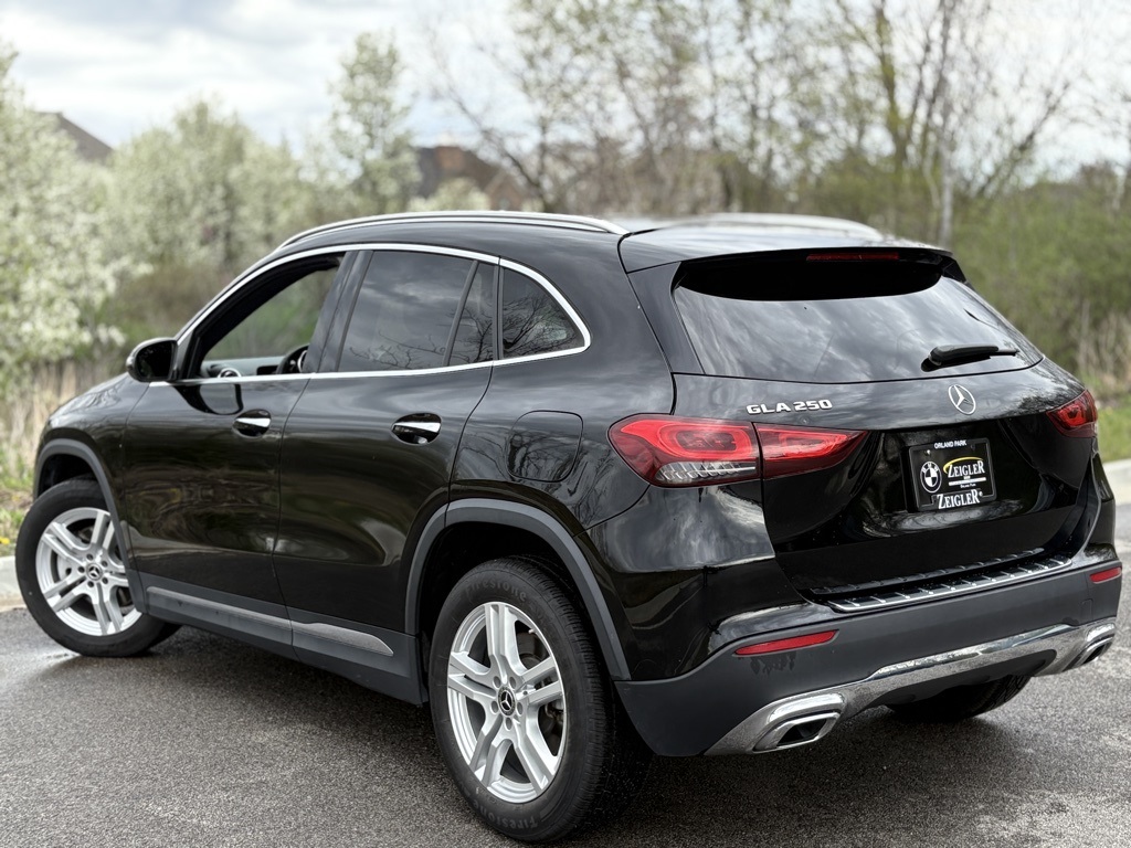 2022 Mercedes Benz GLA 250 photo 4