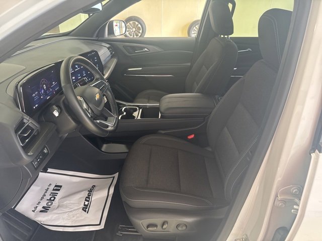 2025 Chevrolet Traverse 1LT photo 3