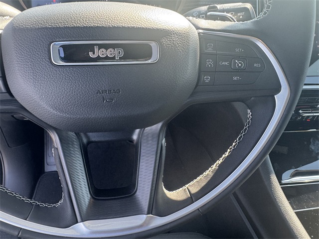 2025 Jeep Grand Cherokee Laredo X photo 21