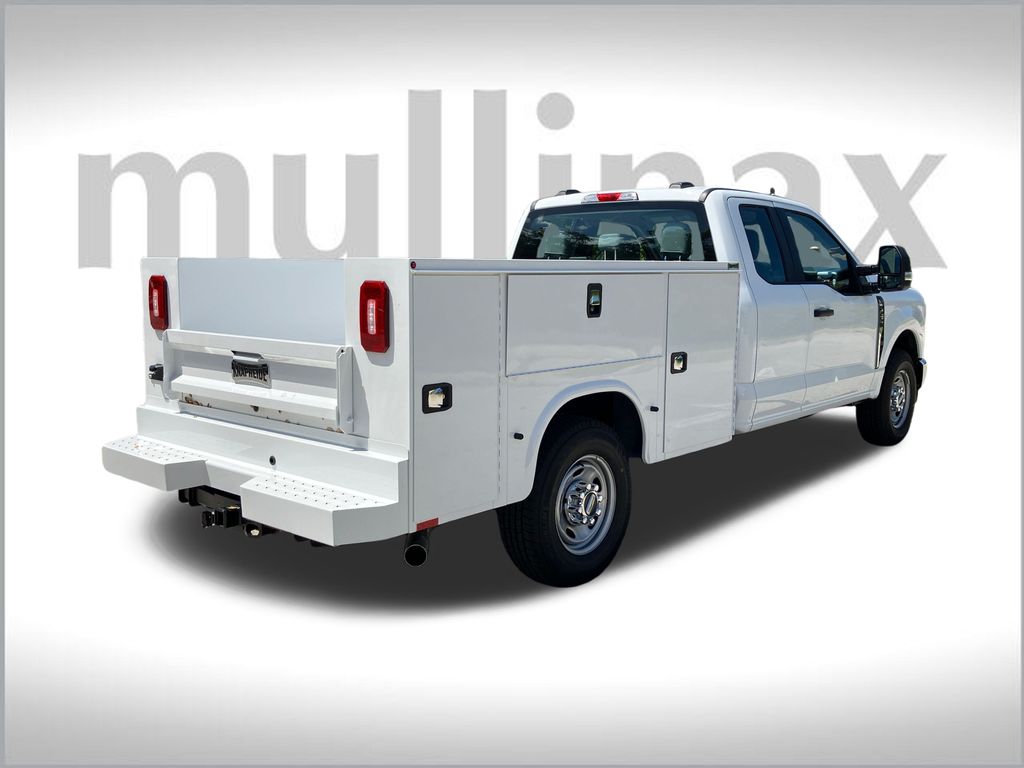 2025 Ford F-250 XL photo 3