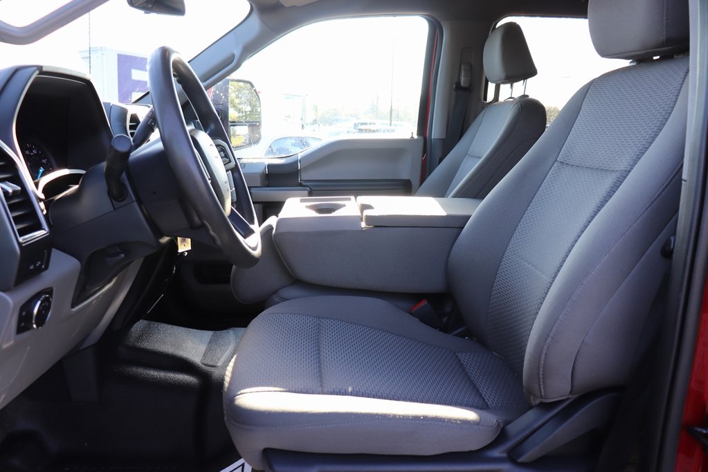 2022 Ford F-350 XLT photo 3